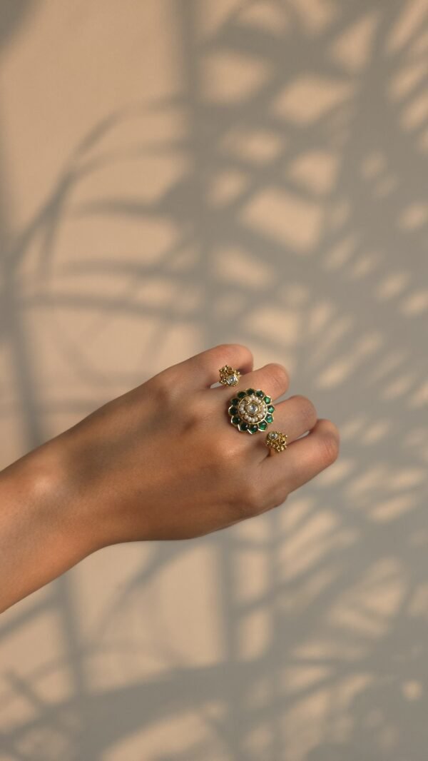 Emerald Green Two Finger Ring